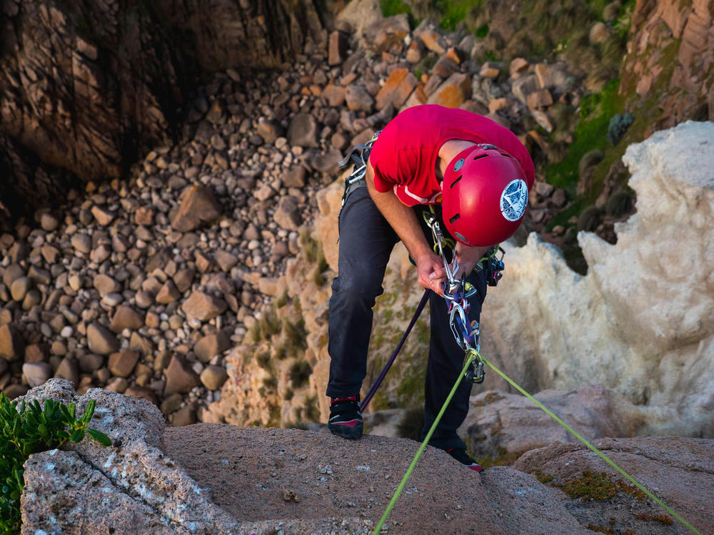 Abseiling at Cape Woolamai (Photo Credit: Sam
Thompson)