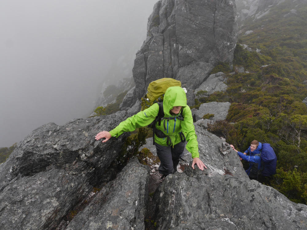 Climbing above Lake Oberon in the rain