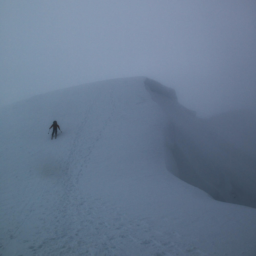 Summit cornice