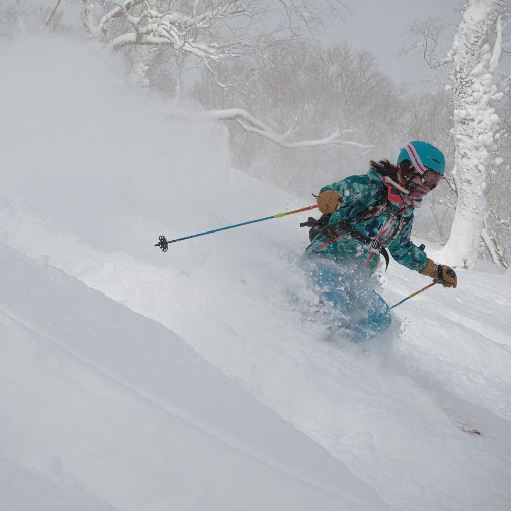 Yuki skiing at Rusutsu