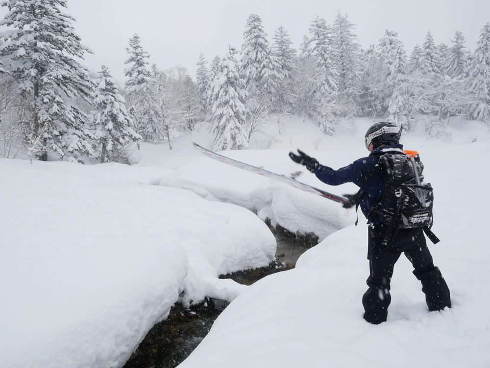 Throw your skis over before crossing the
creek