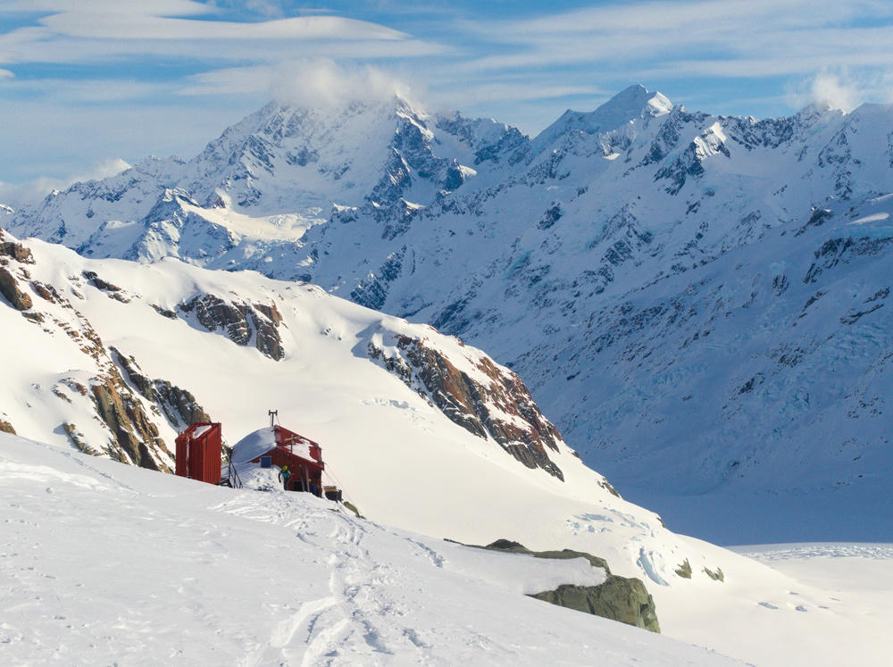 Tasman Saddle Hut