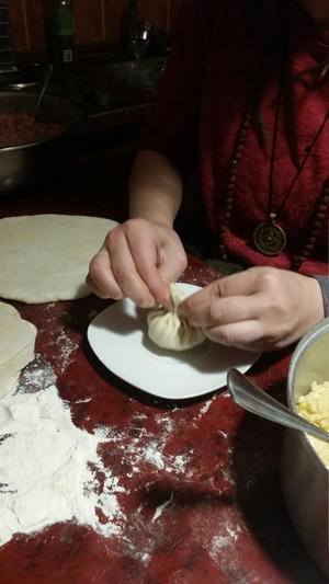 Learning from our Georgian friends how to make Khinkali